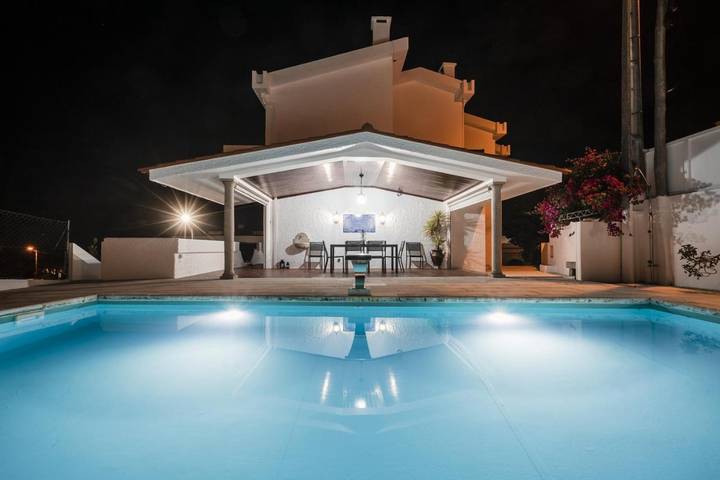 Apartamento para 10 personas, con Balcón y Terraza además de Jardín y Piscina en Vila Praia de Ancora