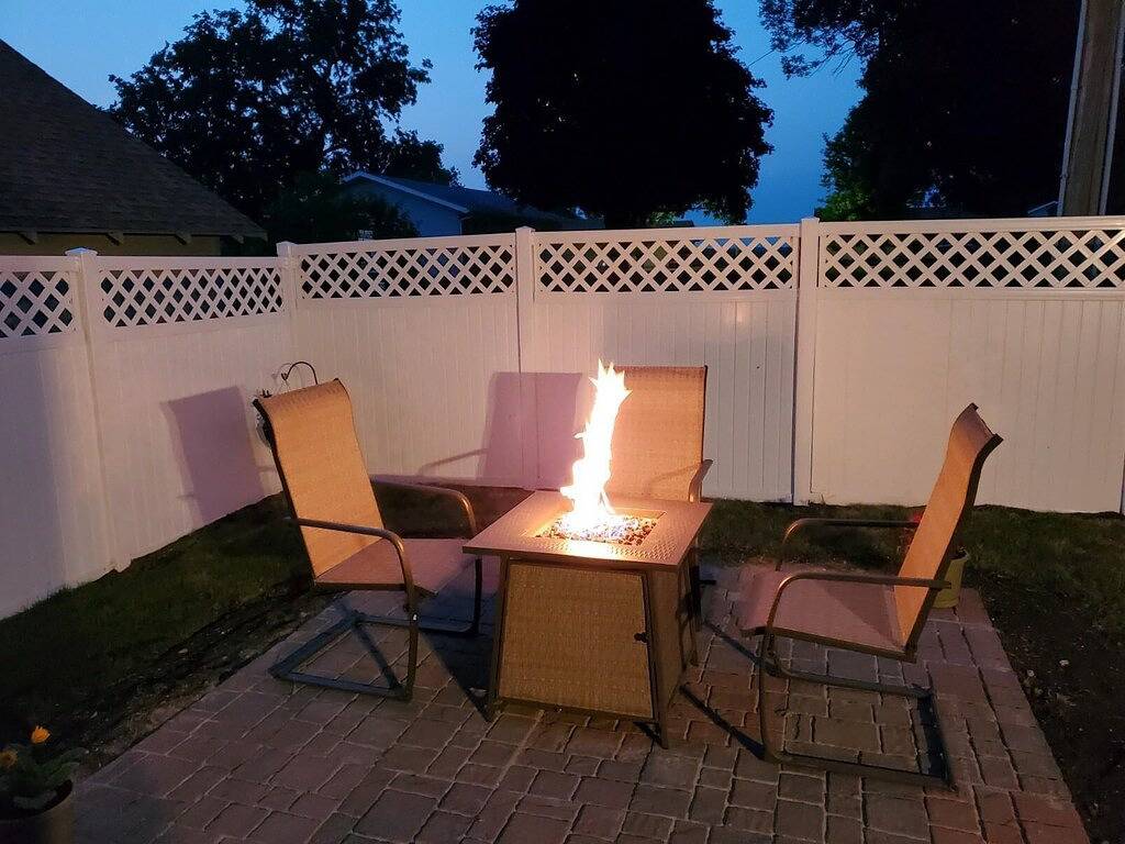 Tranquil setting 15 Miles from Iowa Great Lakes - Fully Furnished with Game Room in Dickinson County