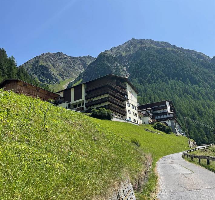 Ferienwohnung für 5 Personen, mit Balkon und Terrasse in Gries