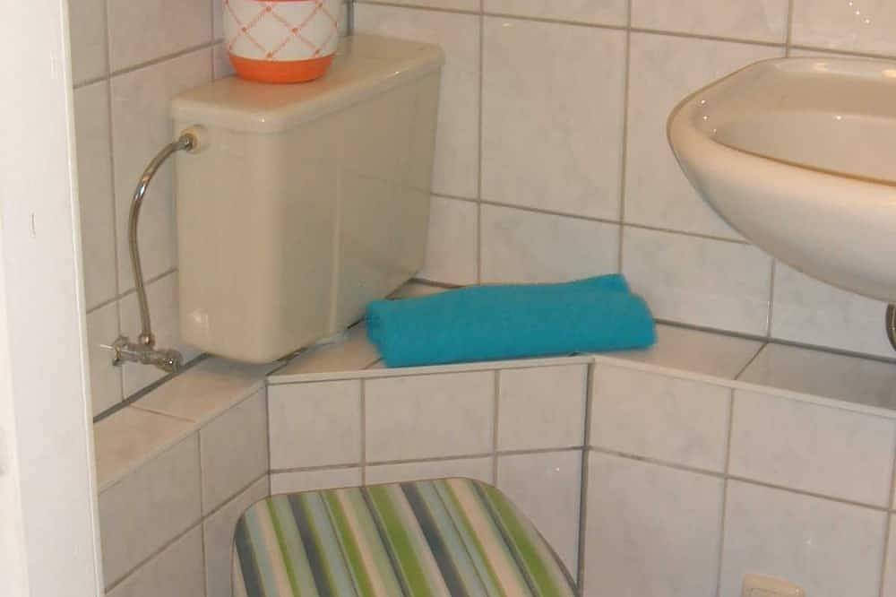Entire apartment, Vacation bungalow 3 in Dierkow, Rostock