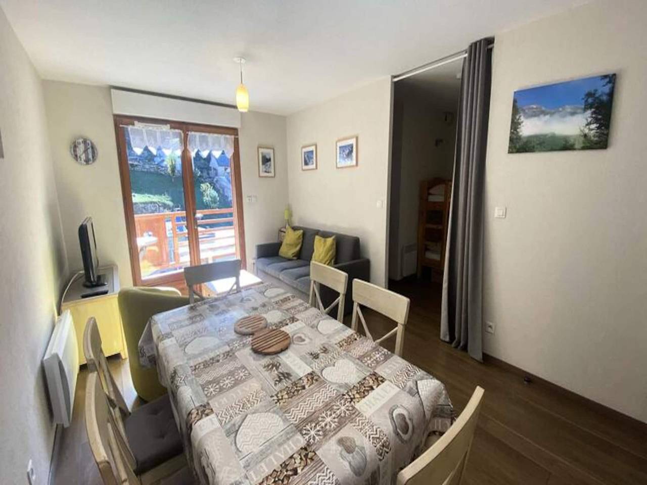 Ganze Wohnung, Residenz Bois De Marie für 6 Personen in Sers, Nationalpark Pyrenäen