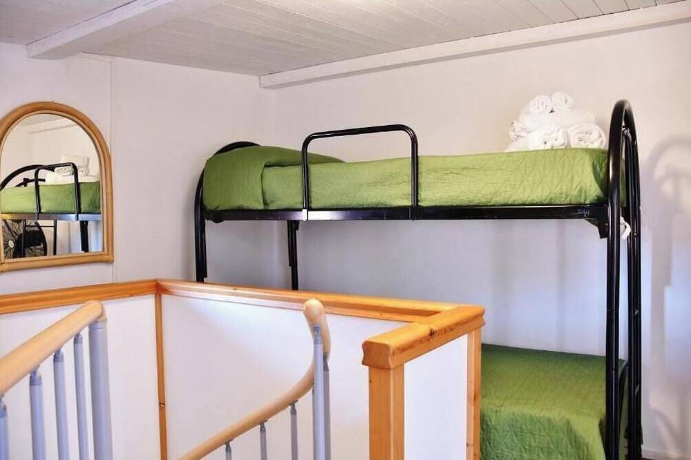 Residenza Le Sirene - Holiday Home with Jacuzzi and Terrace near Tropea in Santa Domenica, Ricadi (gemeinde)