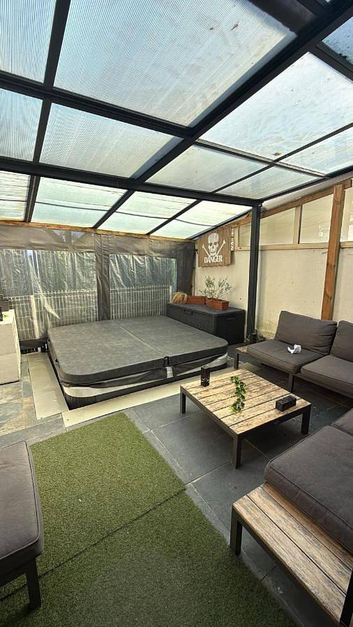 Gîte pour 4 personnes, avec terrasse et jacuzzi dans Le Fief-Sauvin