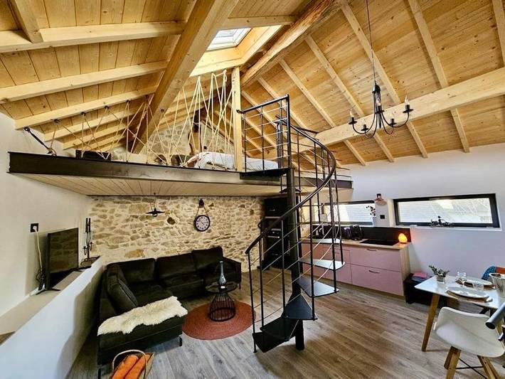 Location de vacances pour 2 personnes, avec jacuzzi dans Magnieu - 2