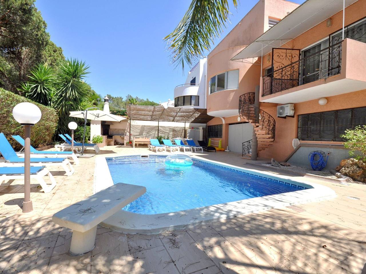 Casa vacanza a Quarteira a partire da 352€ a notte