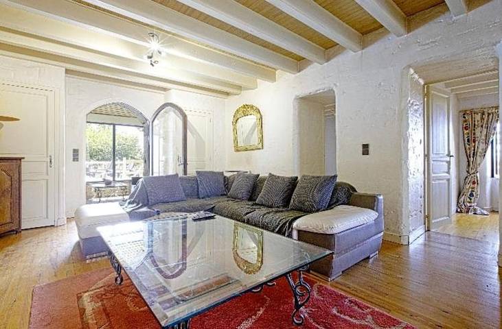 Location de vacances pour 15 personnes, avec Jacuzzi et Terrasse ainsi que Jardin et Piscine à Guiche - 2