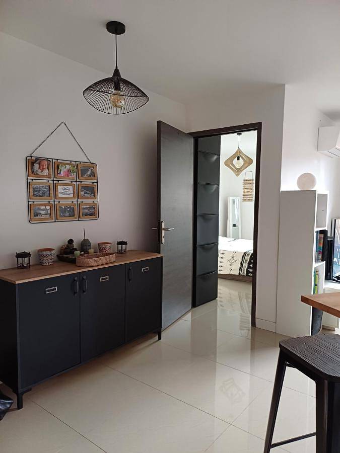 Gîte pour 4 personnes, avec terrasse dans Office De Tourisme Cannes La Bocca - 4