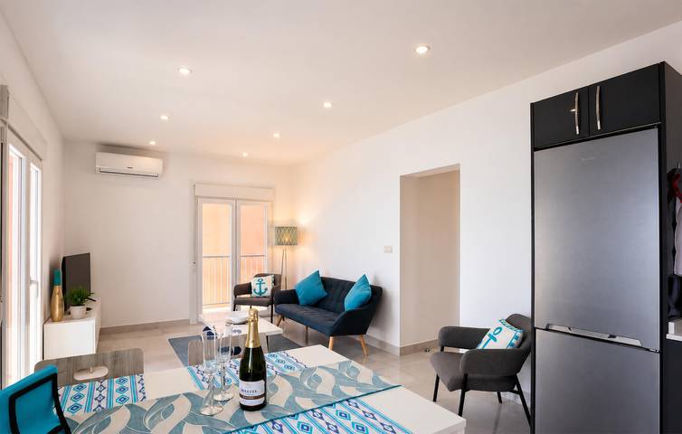 Apartamento vacacional entero, Apartamento con terraza junto a la playa, aire acondicionado y aparcamiento in Playa Villananitos (San Pedro del Pinatar), San Pedro del Pinatar