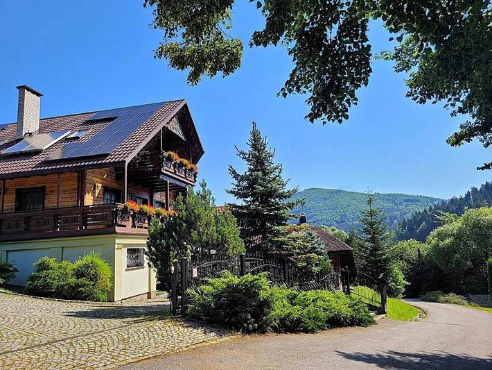 Chambre d’hôte pour 2 personnes, avec jardin ainsi que sauna et vue, animaux acceptés dans Silésie