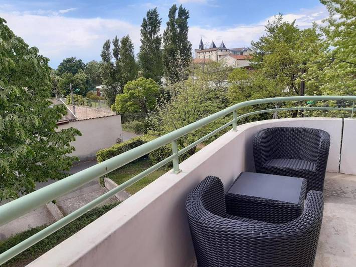 Gîte pour 4 personnes, avec balcon et vue à Saint-Priest - 2