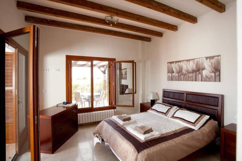 Beautiful Villa Blenda with Private Pool,wifi and Full Sky Package! in Golf Resorts Murcia, Murcia