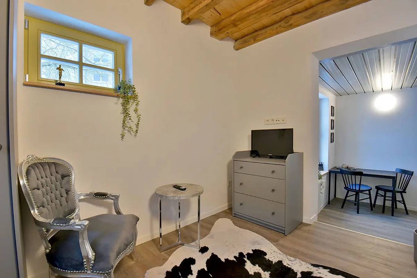 Ganze Wohnung, Ferienwohnung 'Charlie' mit Wi-Fi in Oberhof, Rennsteig