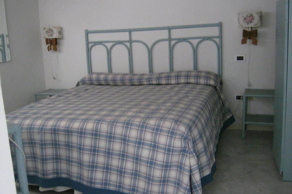 Appartement entier, Penthouse Tout Inclus Avec Terrasse Et Possibilité De Parking Wi Fi in Marina (Sardinia), Cagliari