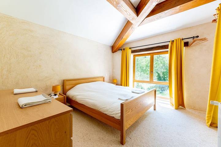 Location de vacances pour 12 personnes, avec jardin et balcon à Teyssières - 2