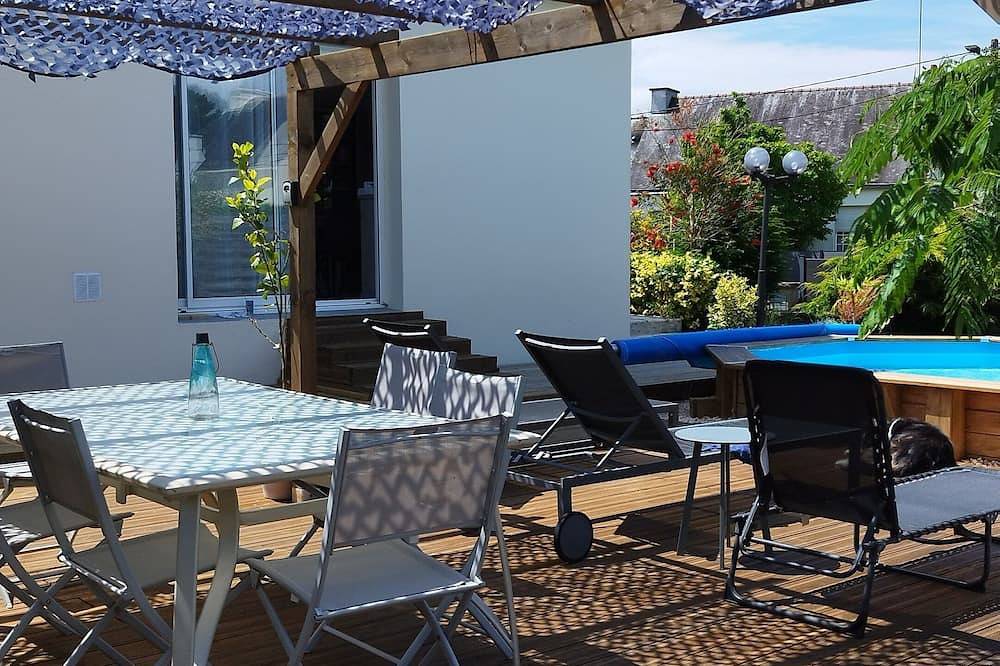 House with heated pool in Hennebont, Côte des Mégalithes