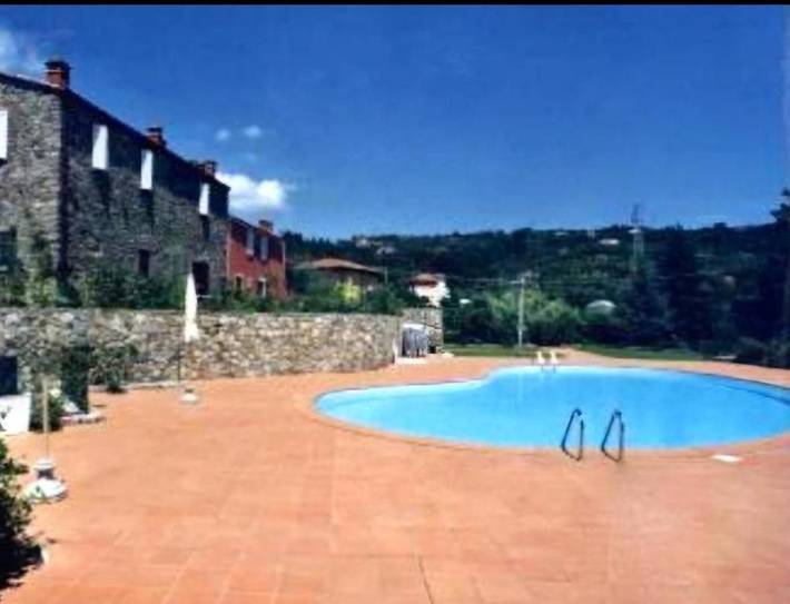 B&b per 5 persone, con piscina e giardino in Fosdinovo