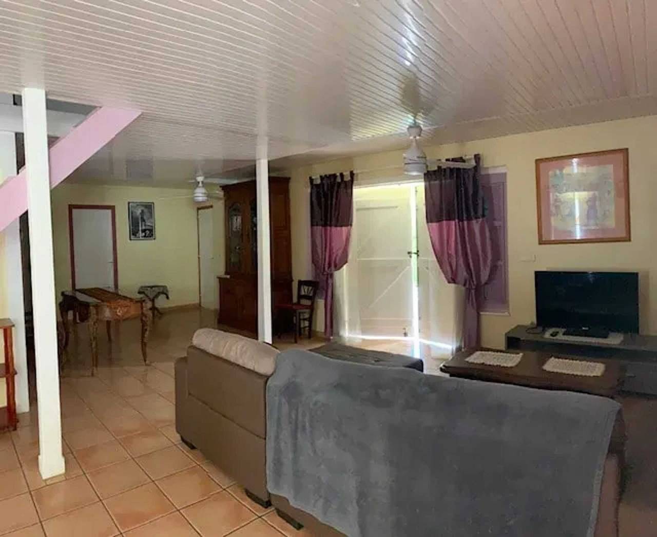 Entire apartment, Spacious apartment in Diamant, 150 m² with pool in Le Diamant, Martinique