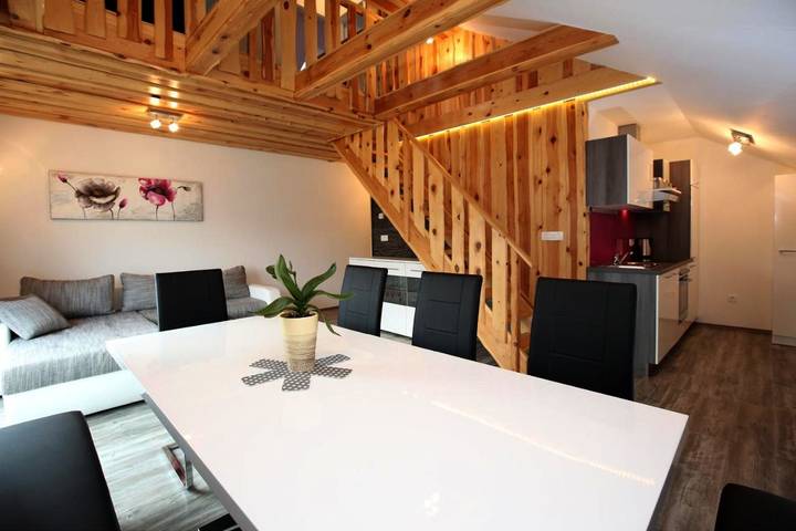 Ferienwohnung für 8 Personen, mit Garten und Ausblick sowie Sauna - 1