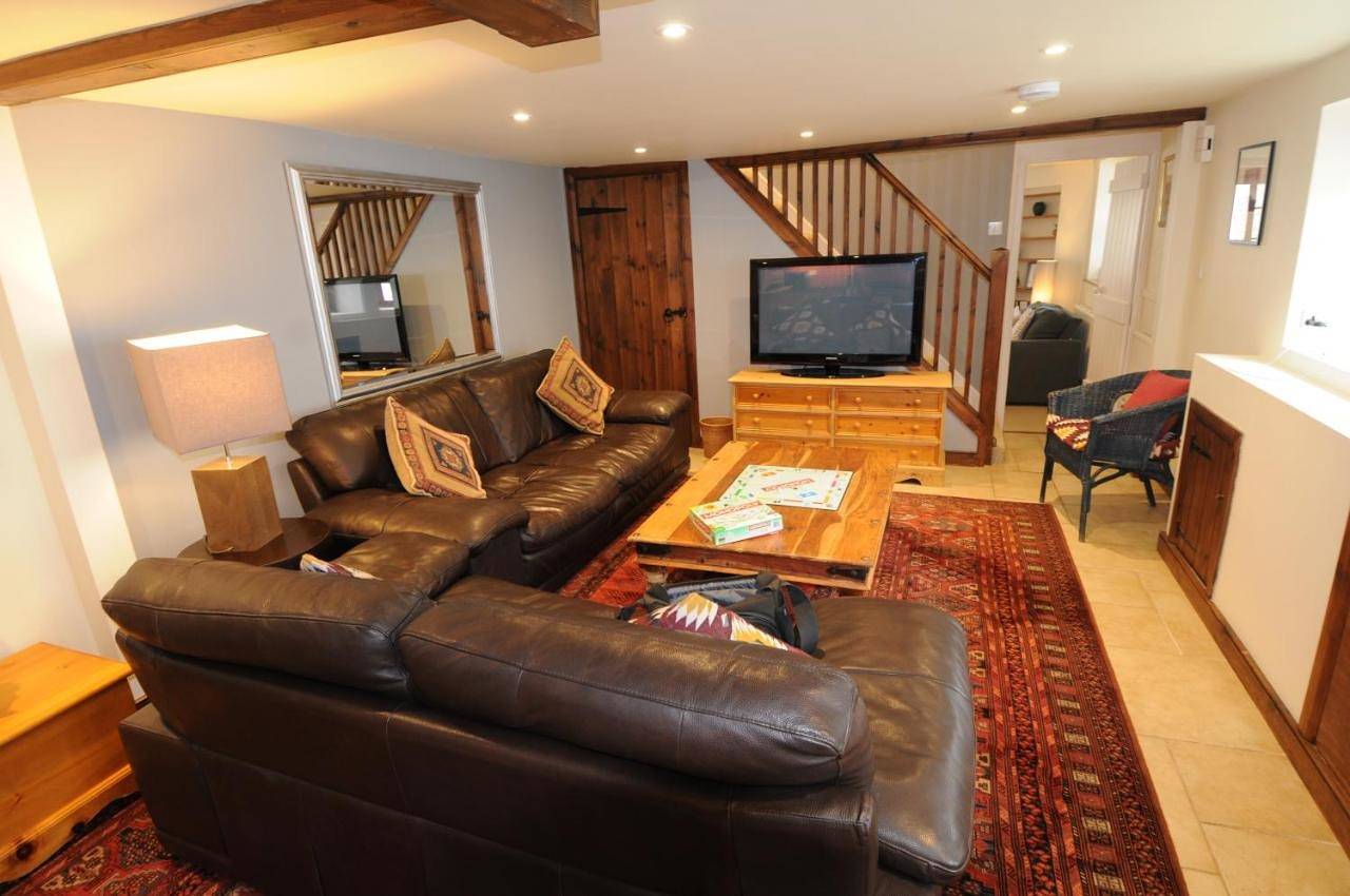 Three-Bedroom Cottage in Charmouth, Dorset