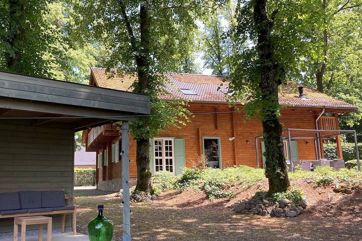 Chalet pour 12 personnes, avec jardin et terrasse