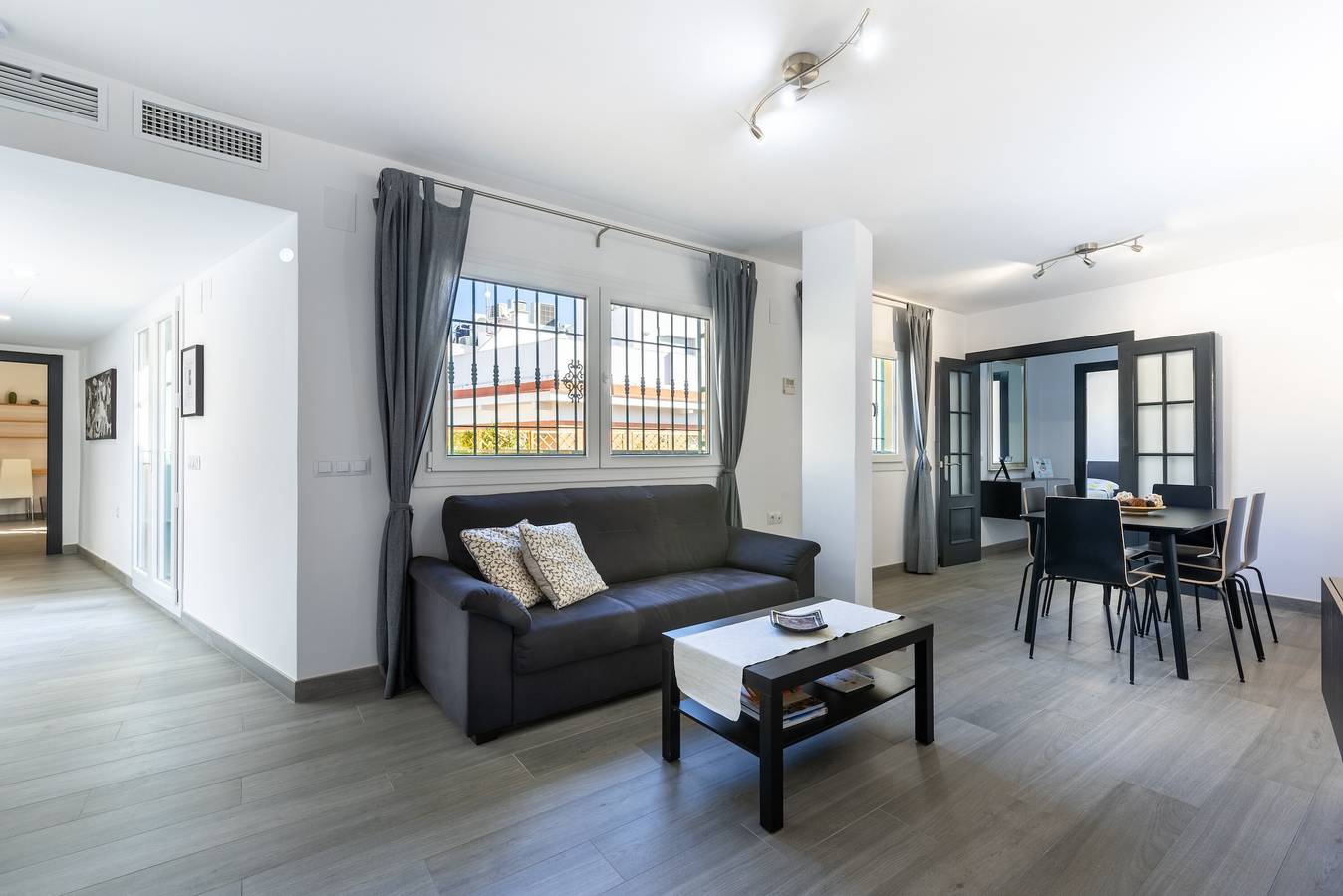 Apartamento entero, Apartamento vacacional "Maravilloso Ático en Pleno Centro" con vistas a la ciudad in Malaga Centro Historico, Málaga