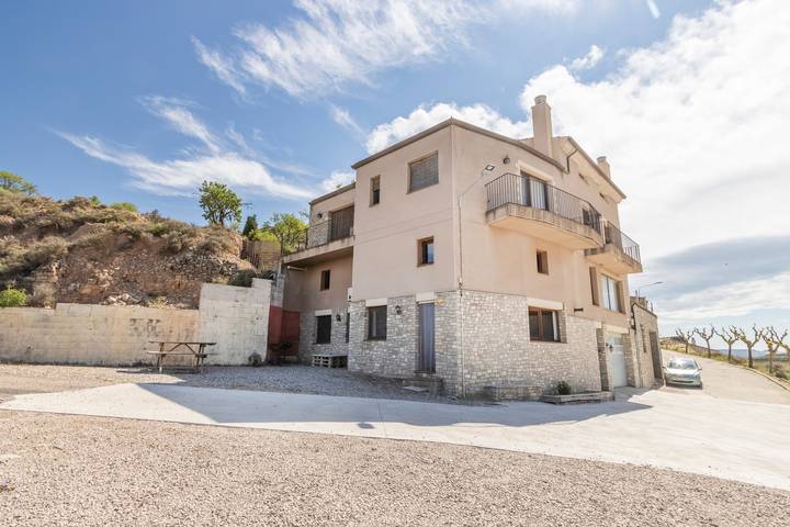 Gîte pour 10 personnes, avec Jardin dans Catalogne