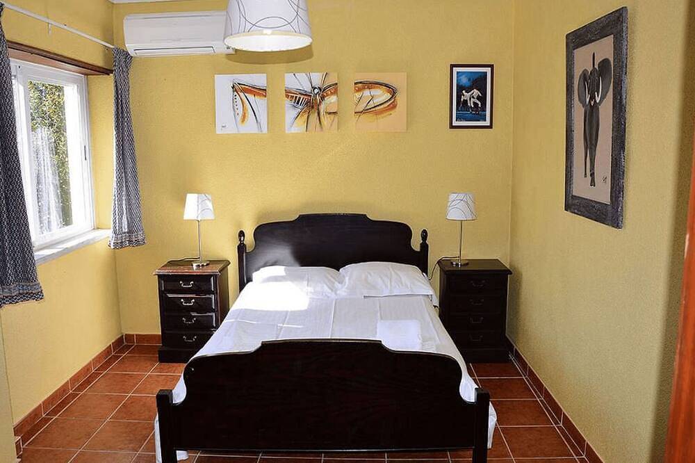 Deluxe Aroeira Villa | Villa Verdizela Ii | 6 Bedrooms | Table Tennis & Perfect for Families | Aroeira in Aroeira, Corroios