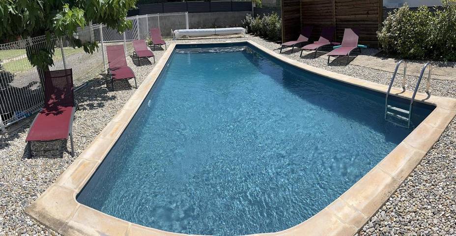 Gîte pour 5 personnes, avec jardin et piscine à Saint-Paul-Trois-Châteaux - 2