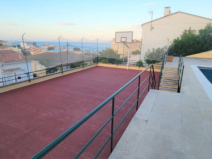 Casa rural para 11 personas, con jardín y terraza, Se admiten mascotas en Llansá - 3