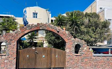 Maison d’hôte pour 2 personnes, avec vue et jardin à Thera
