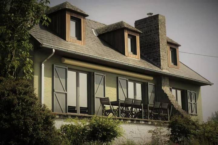 Location de vacances pour 10 personnes, avec vue et terrasse à Flobecq