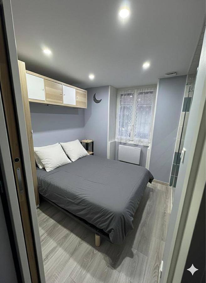 Gîte pour 3 personnes, avec terrasse à Saint-Martin-de-Queyrières - 3