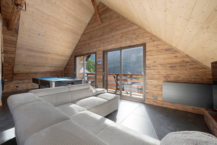 Chalet la Grange aux 7 Marmottes – Alpenchalet mit Sauna, 6 Schlafzimmern & Bergblick in Saint-Alban-des-Villards, Region Saint-Jean-de-Maurienne