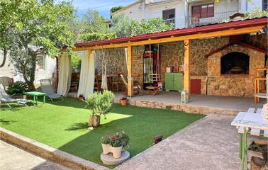 Ferienwohnung für 2 Personen, mit Terrasse in Karlobag