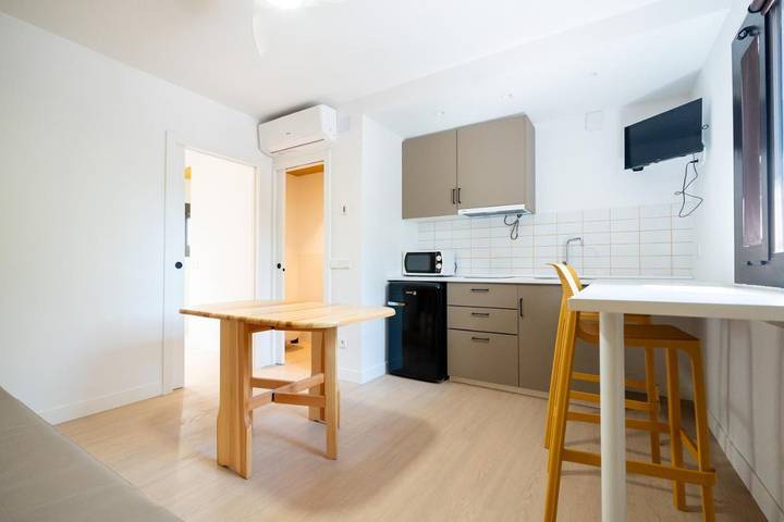 Camping pour 6 personnes, avec jardin ainsi que bassin pour enfant et piscine à Cambrils - 3