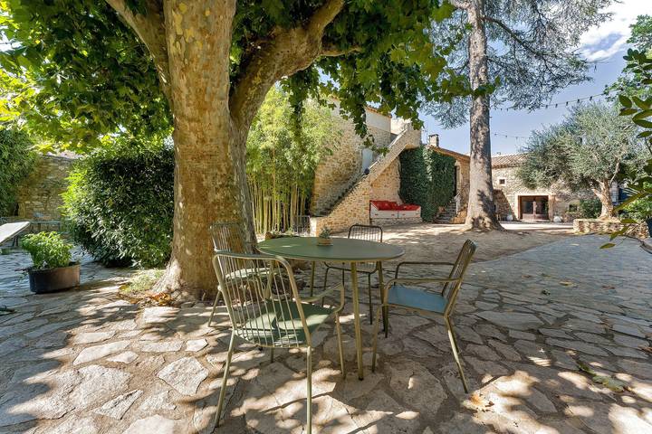 Casa di campagna 'Domaine L'Arbre D'Or' con piscina privata, Wi-Fi e aria condizionata in Saint-Michel-d'Euzet, Nimes e dintorni