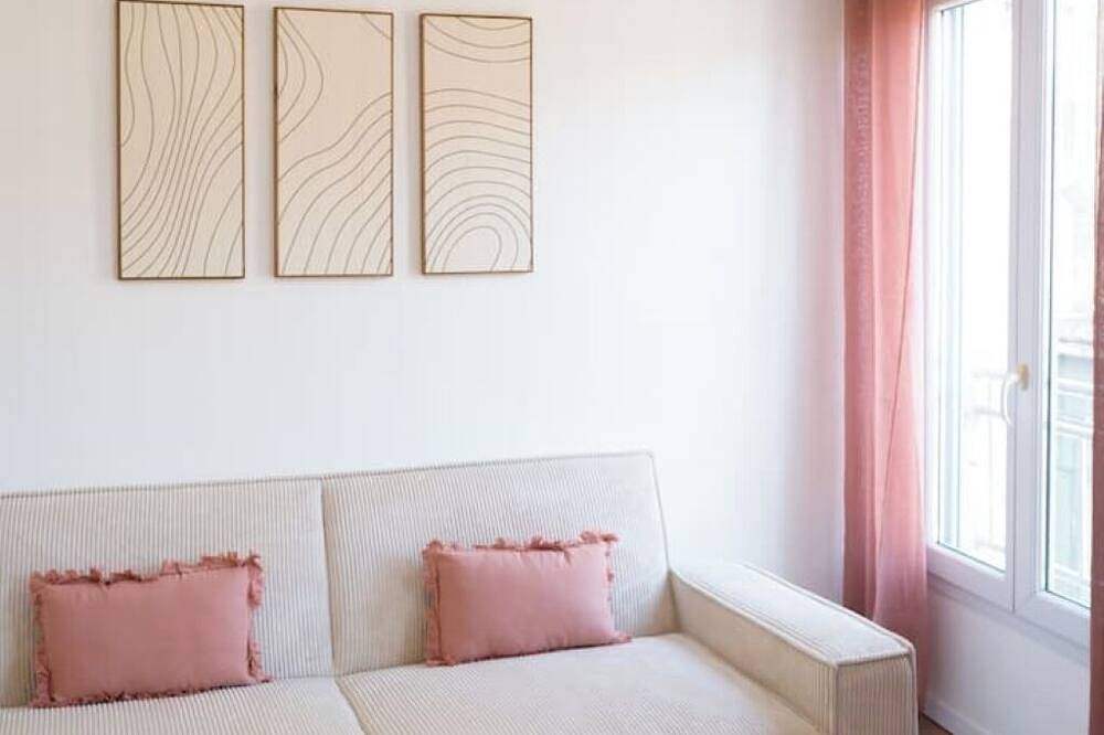 Appartement entier, Coeur de Bergerac- L'Ecrin Rose, élégant et rénové in Bergerac, Périgord Pourpre
