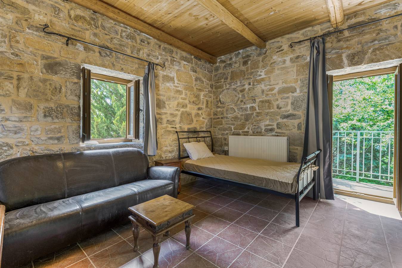 Finca 'Akros Oreon Ferienwohnung Voliares' mit Bergblick, privater Terrasse und Wlan in Iraklio-Heraklion und Umgebung