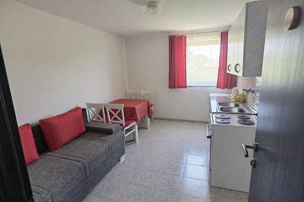Ganze Wohnung, 1-Zimmer-Ferienwohnung am Strand Trpanj, Peljesac (A-258-a) in Trpanj, Peljesac