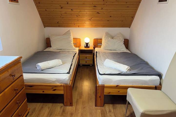 3 bedroom private vacation home in balatonmã¡riafã¼rdo in Balatonmáriafürdő, Rive sud du lac Balaton