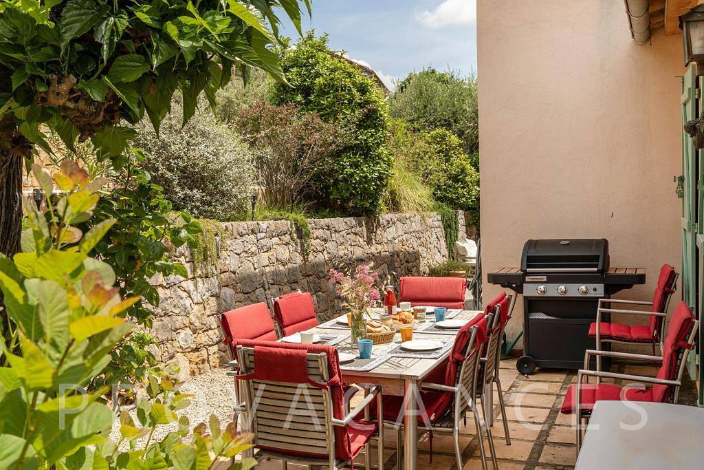 Holiday house with pool within walking distance to Fayence in Fayenza, Region de Draguignan