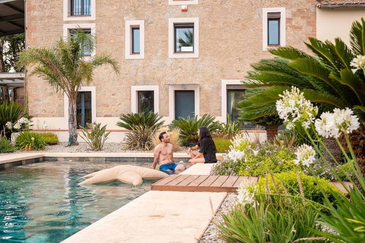 Location de vacances pour 18 personnes, avec jacuzzi ainsi que piscine et terrasse à Camélas - 2