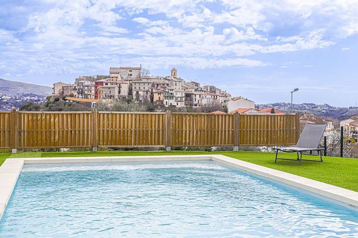 Ferienhaus für 10 Personen, mit Pool und Garten sowie Balkon - 1
