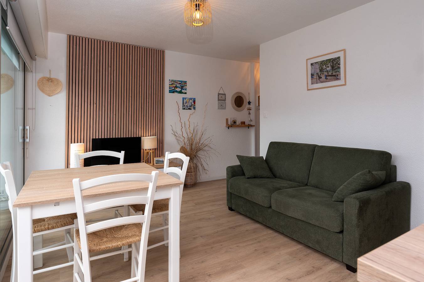 Appartement entier, Appartement 'Appartement Ty Soleil - Proche Mer' avec balcon et Wi-Fi in Carnac, Côte des Mégalithes