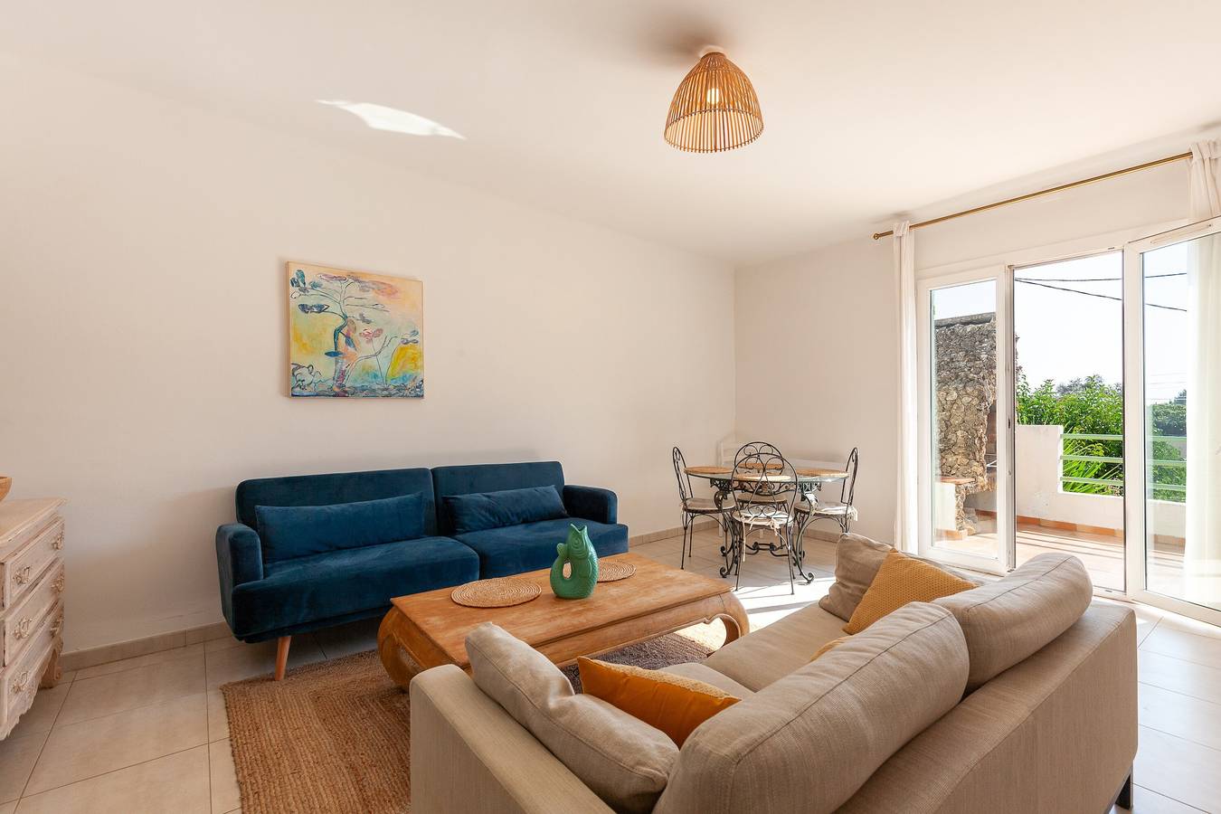 Ganze Wohnung, Ferienwohnung 'La Naronne' mit Gemeinschaftspool, privater Terrasse und Wi-Fi in Bandol, Mittelmeerküste (Frankreich)