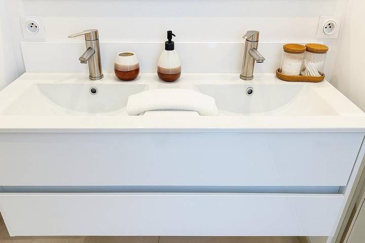 Location de vacances pour 5 personnes, avec vue et jardin ainsi que bassin pour enfant et piscine, animaux acceptés à Venelles - 4