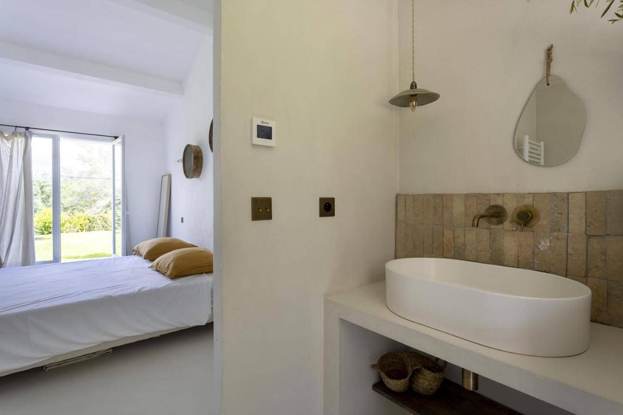 Double Room in Roquefort-les-Pins, Côte méditerranéenne (France)