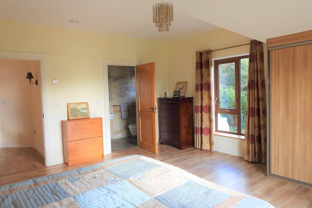 Peaceful, Scenic Family Home in Calry ED, County Sligo