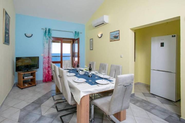 Villa pour 8 personnes, avec piscine ainsi que vue et jardin, animaux acceptés à Sevid - 3