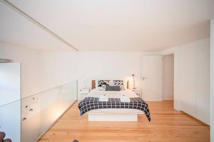 Ganze Wohnung, Liiiving in Porto - Garden Light Mezzanine in Santo Ildefonso, Porto